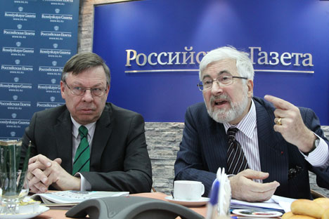 L'ambasciatore tedesco a Mosca, Ulrich Brandeburg, a sinistra, con il suo collega francese Jean de Gliniasty, ospiti della redazione della Rossiyskaya Gazeta (Foto: Rossiyskaya Gazeta)