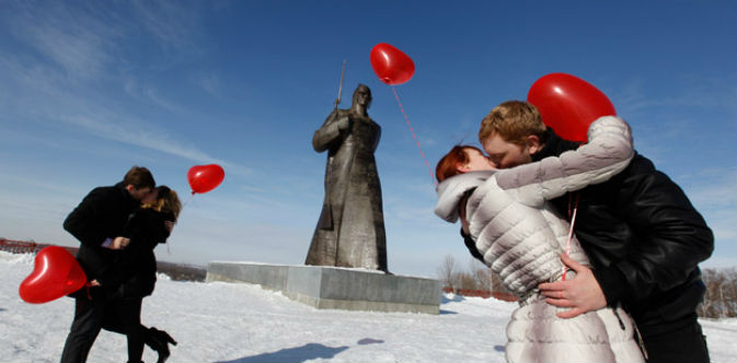 Coppie innamorate a Stavropol, nel Sud della Russia (Foto: Reuters/Vostock-Photo)