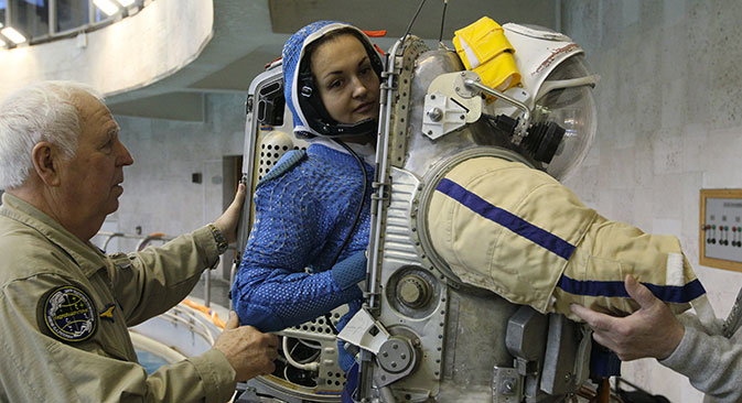 Al Centro di addestramento dell'Agenzia spaziale russa non c'è nessuna differenza di trattamento tra astronauti, donne e uomini (Foto: Ria Novosti / Ruslan Krivobok)