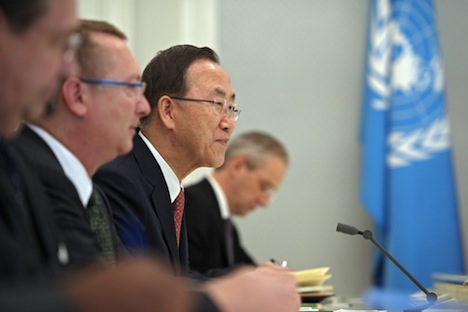Il segretario generale dell'Onu Ban Ki-moon, al centro, in visita a Sochi per parlare della questione siriana (Foto: RIA Novosti / Alexei Druzhinin)