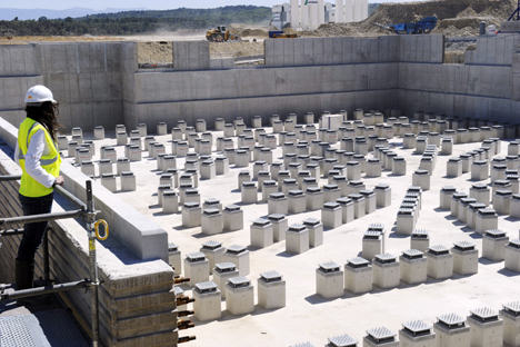 La costruzione di una nuova centrale nucleare (Foto: Afp)