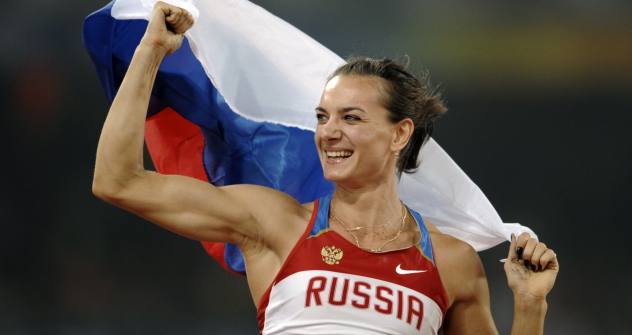 Die russische Stabhochspringerin Jelena Issinbajewa verabschiedet sich bei der Weltmeisterschaft in Moskau vom Leistungssport. Foto: AFP / East News