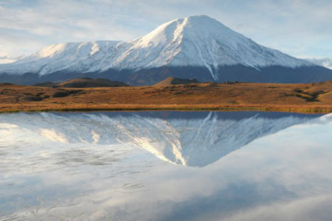 La Kamchatka si presenta come una vera e propria riserva di vulcani (Foto: Ivan Dementievskiy)