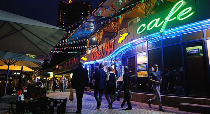 Ristoranti e fast food nelle strade principali di Sochi (Fonte: ufficio stampa)