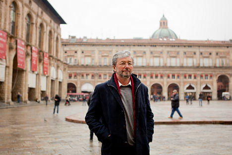 Lo storico russo Mikhail Talalay in centro a Bologna (Foto: Aurore Martignoni)