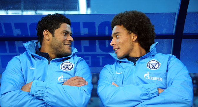 Givanildo Vieira de Souza, meglio noto come Hulk, e Axel Witsel, dello Zenit San Pietroburgo (Foto: Itar Tass)