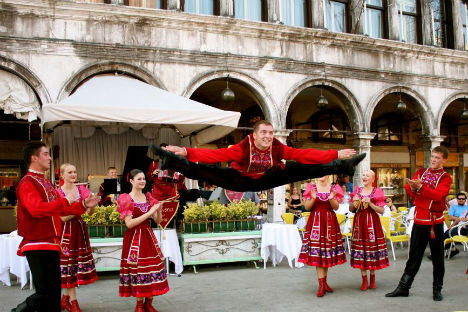 Sul palco, giovani artisti provenienti dalla terra degli zar che si sono esibiti, e continueranno a farlo, in spettacoli di danza, musica, arte, in master class e lavori all’aperto (Foto: ufficio stampa)