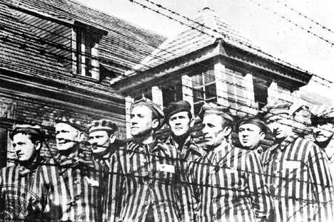 Prigionieri nel campo di concentramento (Foto: B. Borisov / TASS)