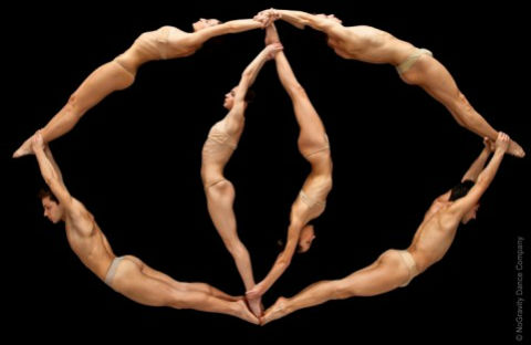 Lo spettacolo “Trilogy”, un atto unico ispirato alla “Divina Commedia” di Dante Alighieri, portato in scena dalla compagnia No Gravity Dance.