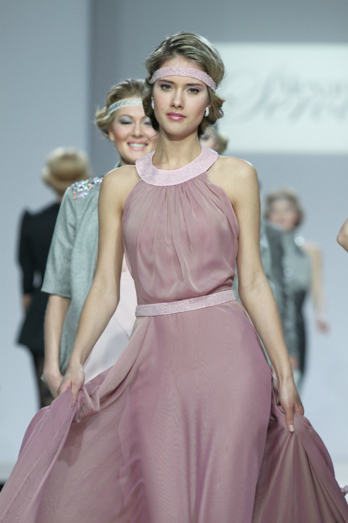 Dopo aver terminato la scuola con voti molto alti, Yuliya si è iscritta all’Università dell’Amicizia dei Popoli