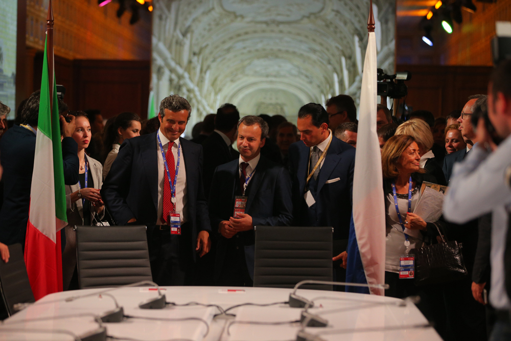 Al taglio del nastro del padiglione italiano hanno partecipato l’ambasciatore italiano Cesare Maria Ragaglini, il presidente di Conoscere Eurasia Antonio Fallico e il vice premier della Federazione Russa Arkadkij Dvorkovich // Nella foto, un momento dell’inaugurazione del padiglione italiano