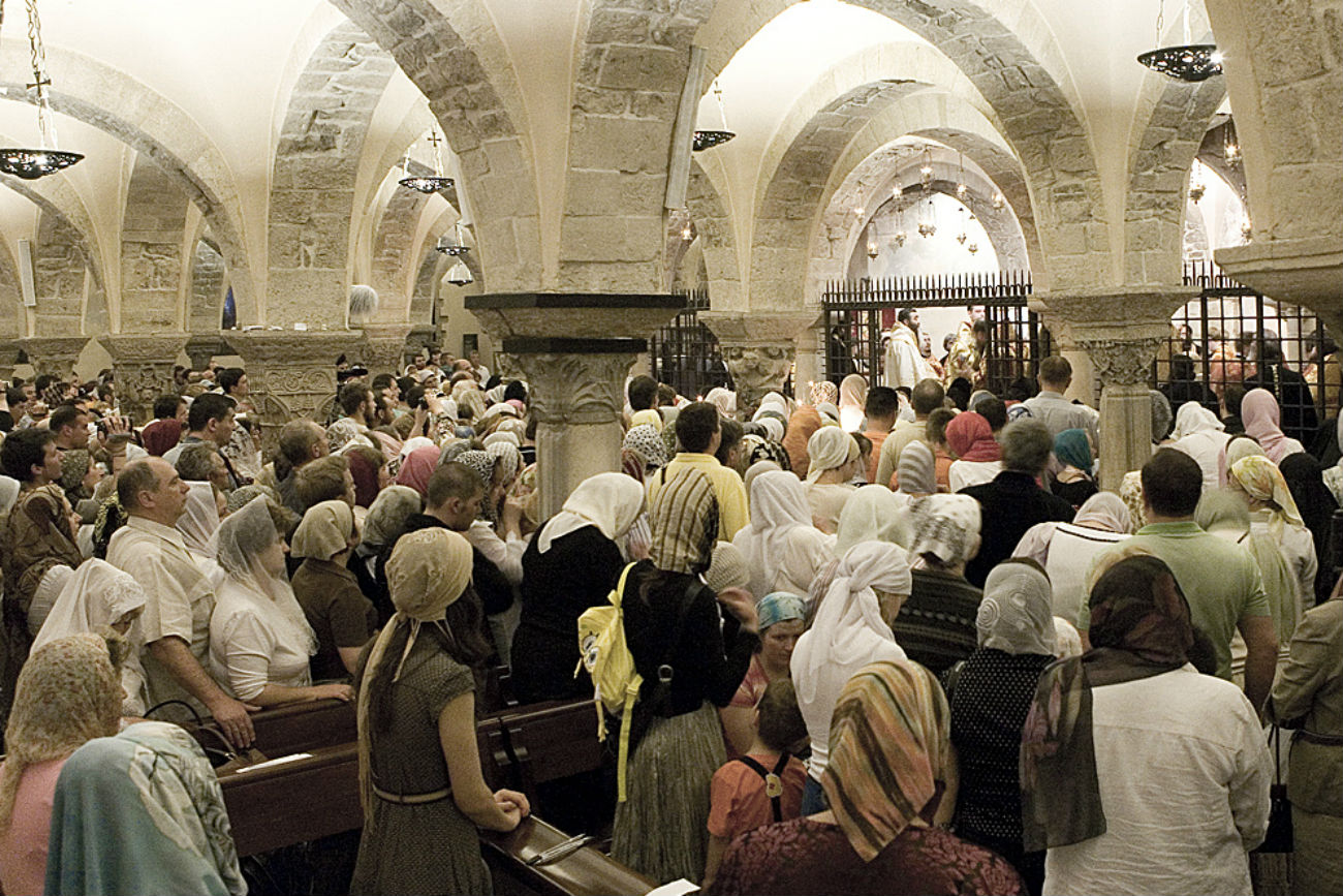 La cripta della Cattedrale di Bari dove si trova la Tomba di San Nicola.