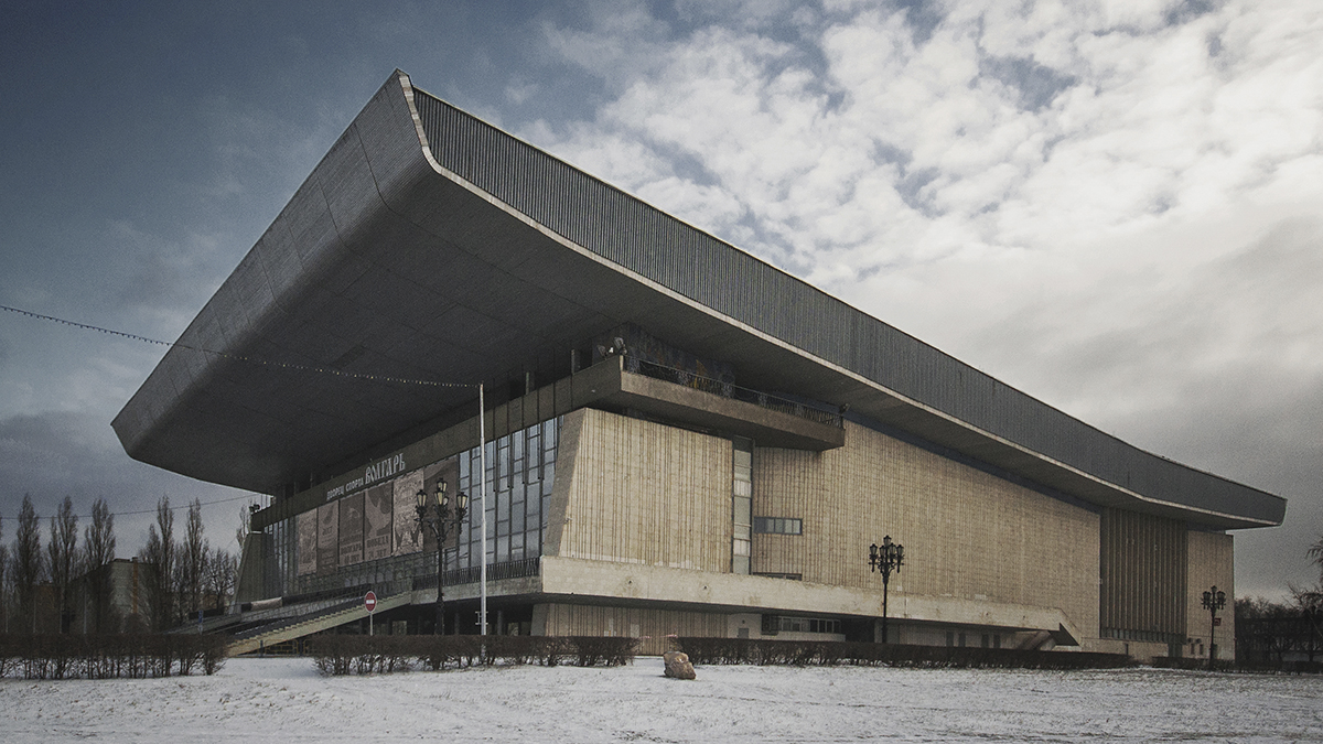 Le palais des sports Volgar à Togliatti fut conçu par l’architecte I. Karpoukhine en 1968-1969. Il ouvrit ses portes au public en 1975. Le palais comprend des arènes, des salles de jeu et des gymnases, ainsi qu’une salle de concert.