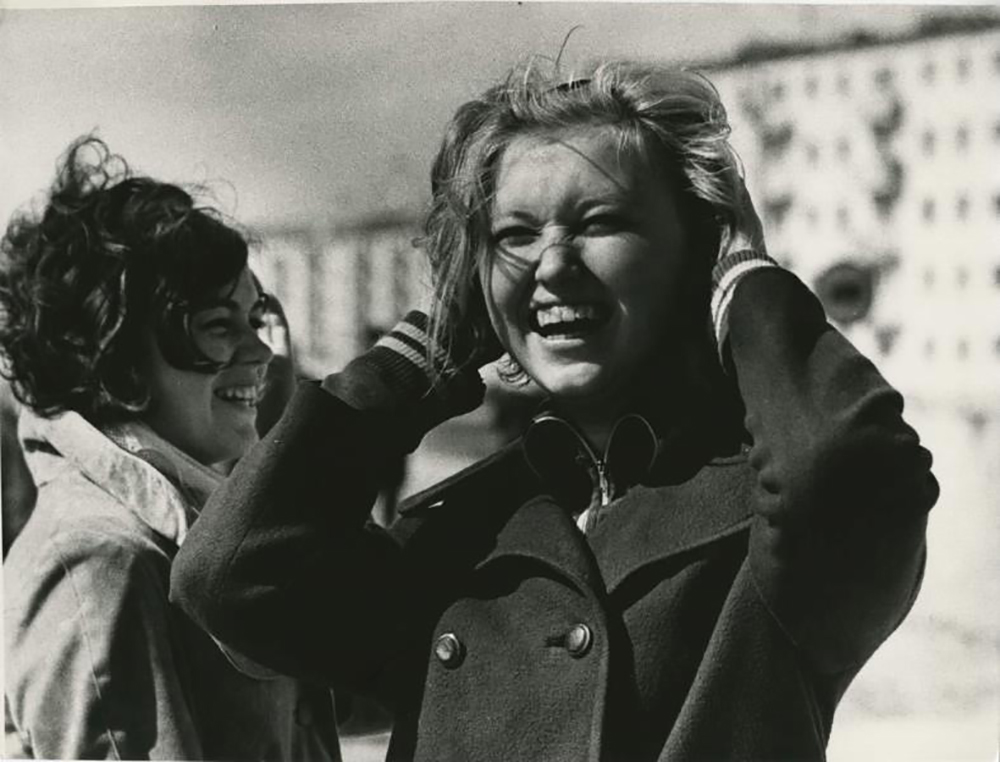 Garotas rindo, anos 1970