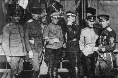 白軍＝写真提供：ウィキペディア
