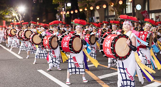 日本の民謡バンド ”さんさ踊り”　＝Press photo撮影