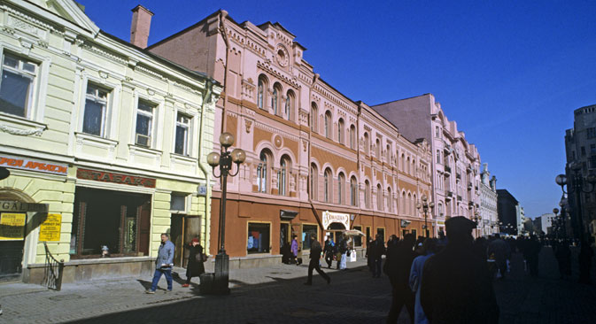 アルバート通りは19世紀から、モスクワの文化の中心というだけでなく、モスクワのインテリのたまり場だった。＝アレクサンドル・ポリャコーフ撮影／ロシア通信