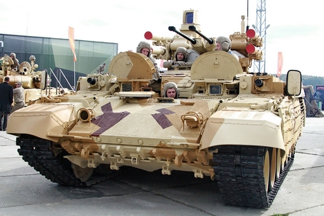 戦車支援戦闘車「テルミナトル2」＝タチアナ・アンドレエヴァ撮影／ロシア新聞