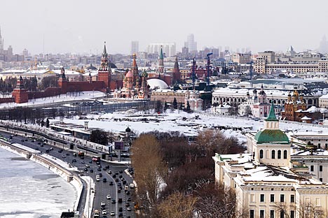 モスクワ市中心部のクレムリンに近接する「ロシア」ホテル跡地に、「ザリャジエ（Zaryad'e）」公園が建設される＝Press photo撮影