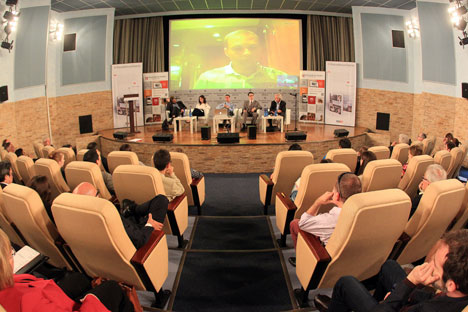 今年で5回目を迎えるロシア・ビヨンド・ザ・ヘッドラインズとパートナーの会議は、6月26～27日にモスクワで行われ、世界の大手出版社の代表が集結。＝アルカディイ・コリバロフ撮影／ロシア通信