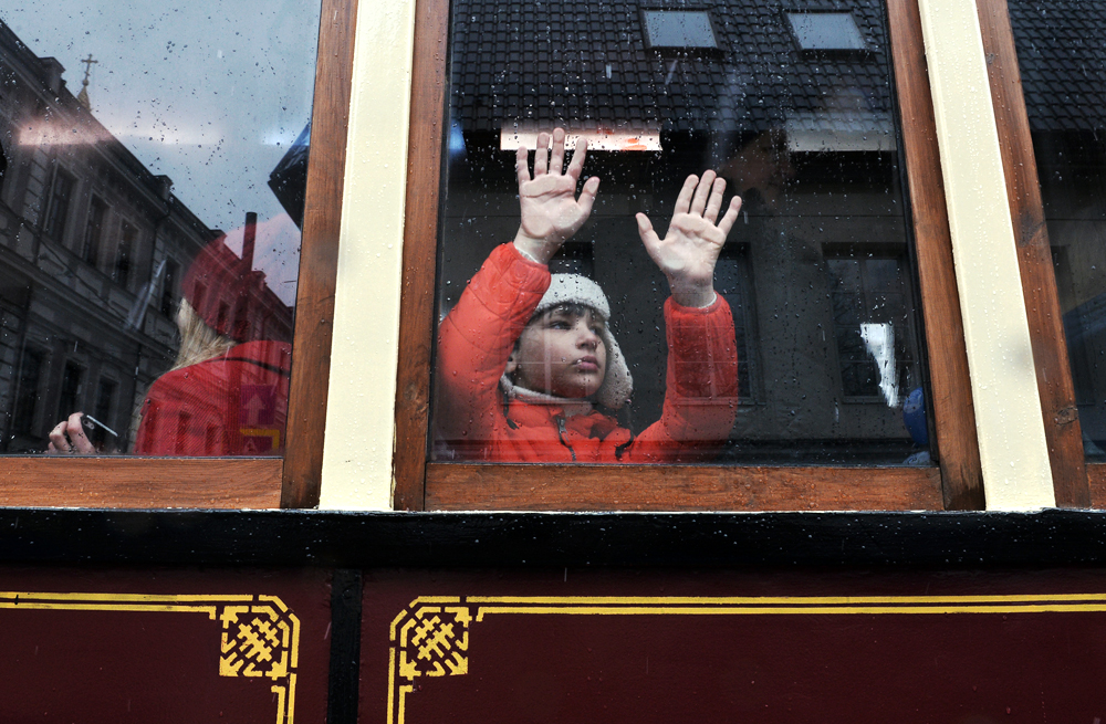 Дете в трамвая модел „Коломенски моторен“ на празника на московските трамваи.