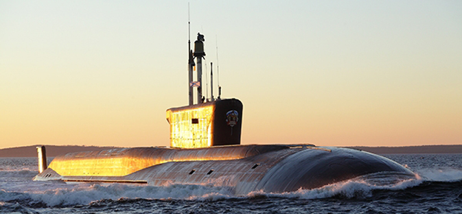 러시아 핵잠수함 ‘블라디미르 모노마흐’호가 백해에서 대륙간 탄도미사일 ‘불라바(철퇴)’ 시험 발사에 성공했다. (사진제공=로시스카야 가제타)