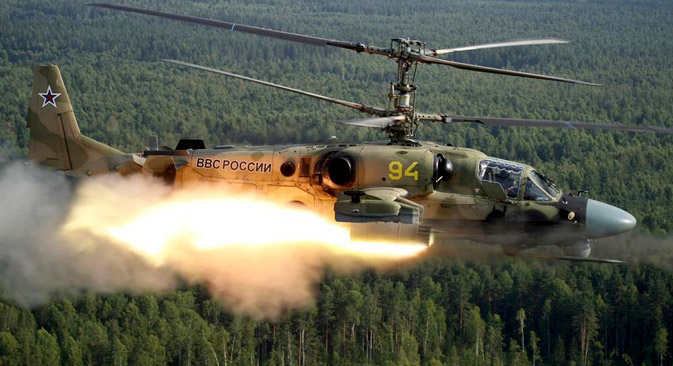 Ka-52 ‘알리가토르’에서 발사되는 대전차미사일복합체 ‘비흐리’. (사진제공=로스테흐)