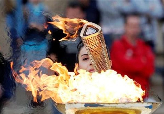 Олимпискот оган пламна во Сочи