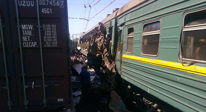 Возот кој следуваше по маршрутата Москва-Кишинев се судри со товарен воз на 80 километри од Москва. Извор: Ројтерс.