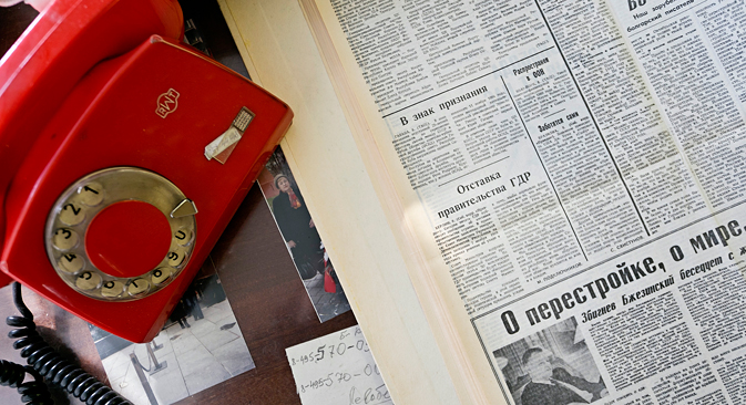 Весникот „Правда„ од 9 ноември 1989 година. Белешка на дописникот на „Правда„ од Берлин Мај Подкључников. Фото: Марк Бојарски.