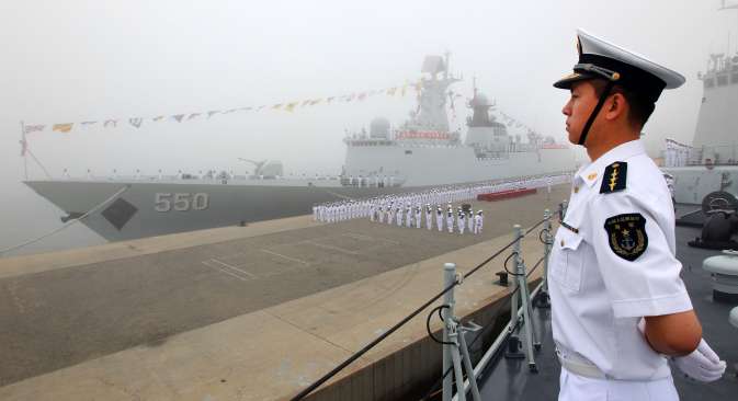 Како се наводи, један од циљева вежбе је „даљи развој и учвршћивање пријатељских односа између ратних морнарица Русије и Кине“. Извор: РИА „Новости“.