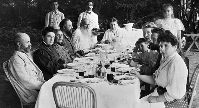 После духовног преображаја оца породице, уобичајене кулинарске навике Толстојевих знатно су се промениле. Извор: РИА „Новости“.