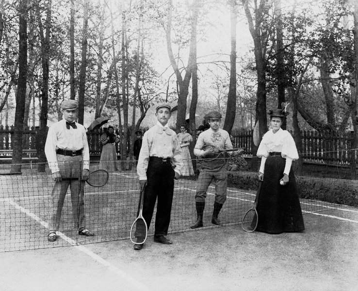 Тенис је био једна од омиљених разонода руске аристократије с краја 19. и почетка 20. века. 