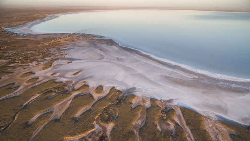 Пройтись по озеру