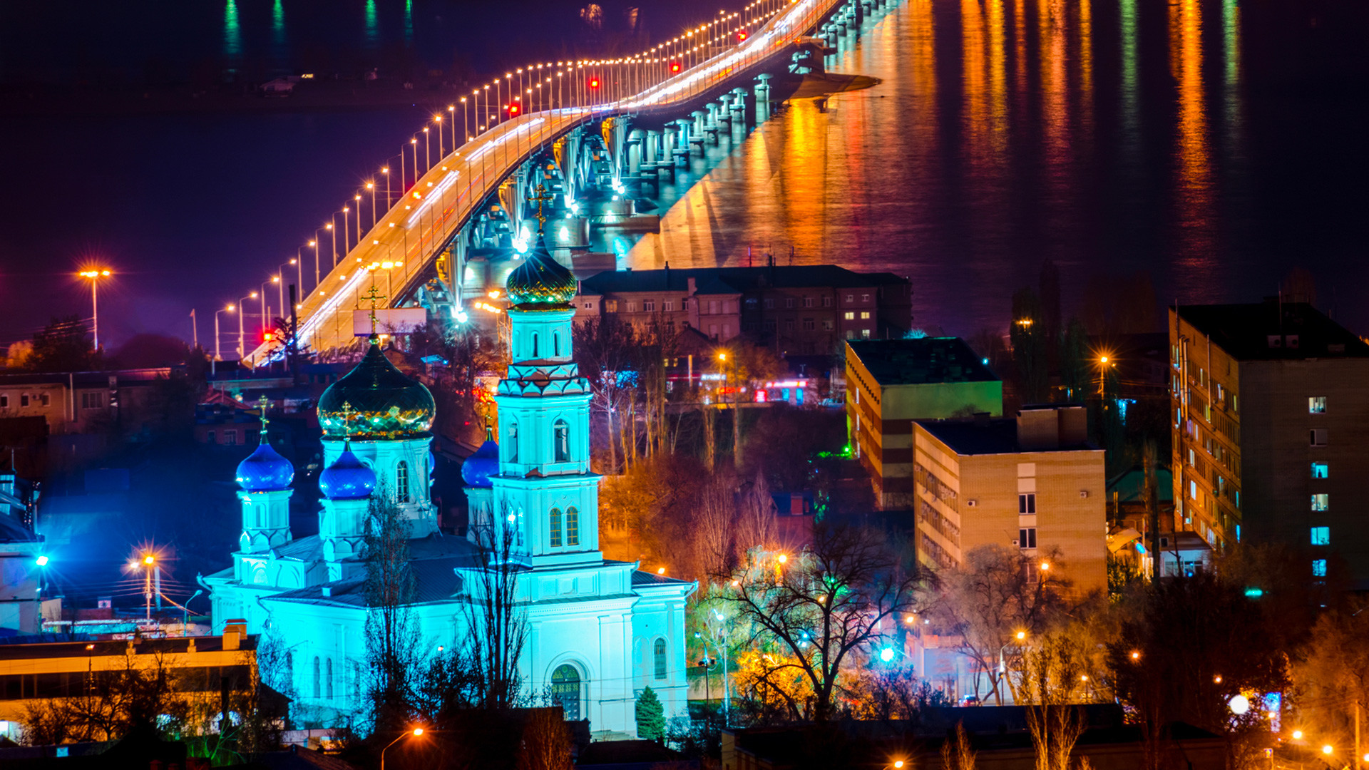 Город саратов регион. Саратов ночная Волга. Саратовский мост с Энгельса. Ночной мост Саратов. Саратов мост ночью.