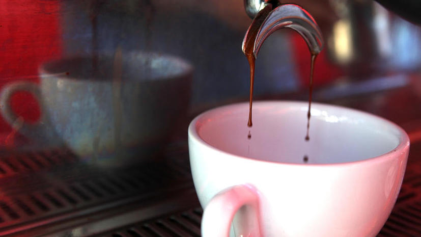 Исследование: Вкус кофе зависит от цвета чашки