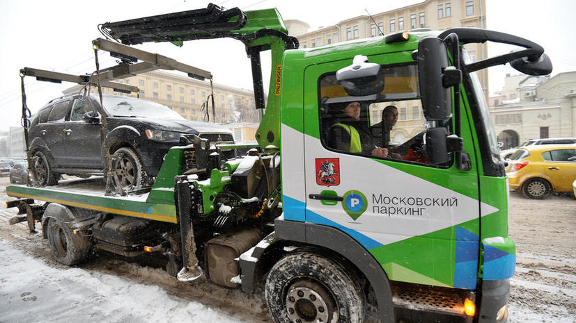 Депутаты Госдумы предложили не эвакуировать не препятствующие движению автомобили