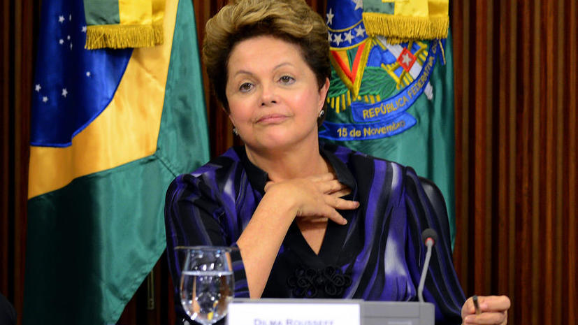 Президент Бразилии пошла на уступки протестующим, она предлагает референдум о политической реформе