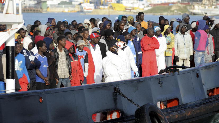 У берегов Ливии затонуло судно с 700 мигрантами, есть погибшие