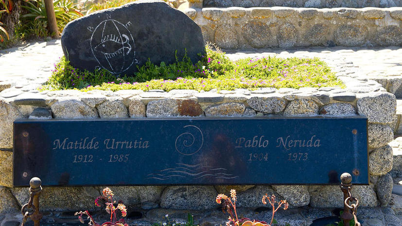 Останки нобелевского лауреата Пабло Неруды отправят в Испанию для выяснения причин его смерти