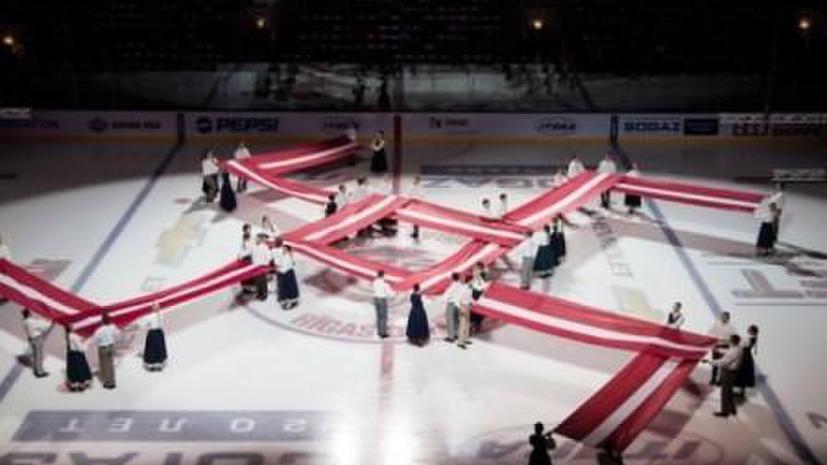 Скандал вокруг матча КХЛ: на льду «Арены-Рига» появился символ, похожий на свастику