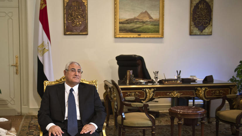Новое правительство Египта принесло присягу перед временным президентом