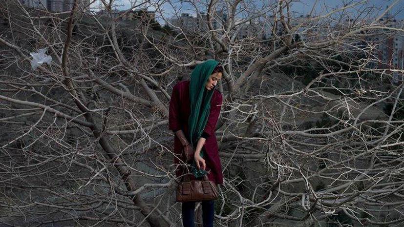 Иранский фотограф была вынуждена отказаться от награды за серию фотографий о жизни своей страны