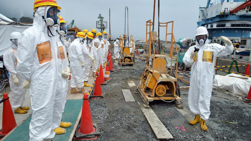 Сотни тонн сильнорадиоактивной воды вытекли из наземного резервуара АЭС «Фукусима»