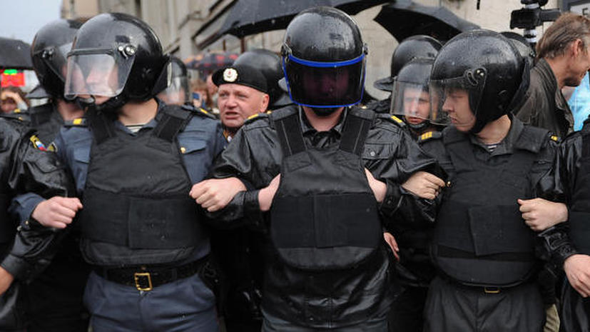 Российская полиция будет разгонять беспорядки «томатами»