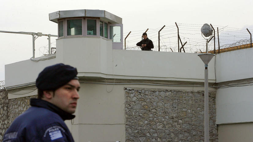 Греческий убийца пытался сбежать из тюрьмы на вертолете, но был сбит