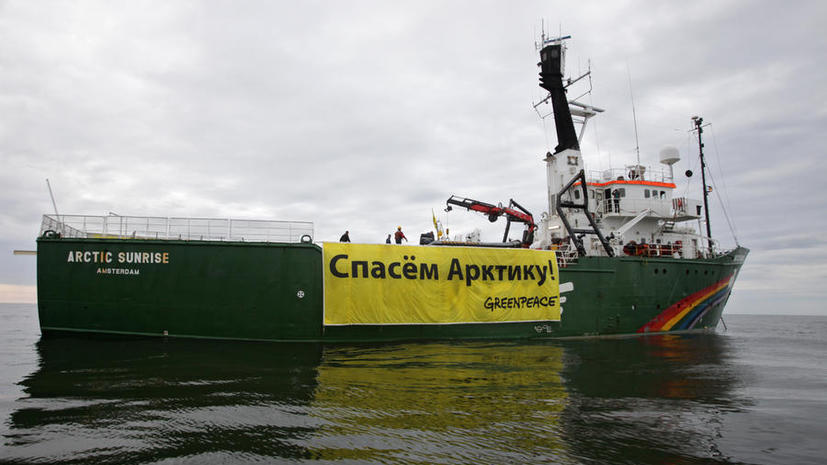 Арестованных активистов Greenpeace перевезут из Мурманска в Петербург