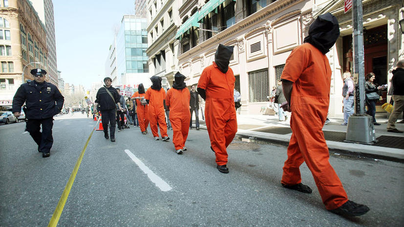 Пять узников лагеря Гуантанамо отправлены на поселение в Казахстан