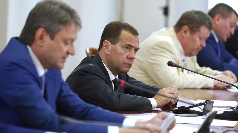 Дмитрий Медведев: Кабмин обратится к президенту по вопросу расширения списка стран по продэмбарго
