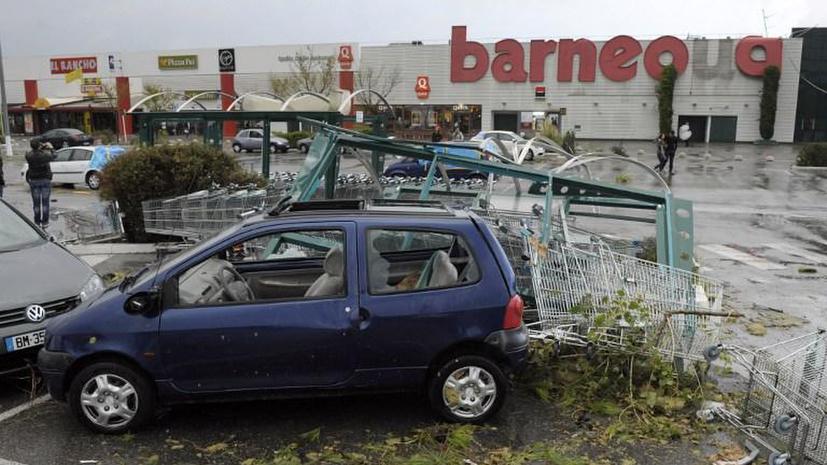 Ураган обесточил юго-запад Франции